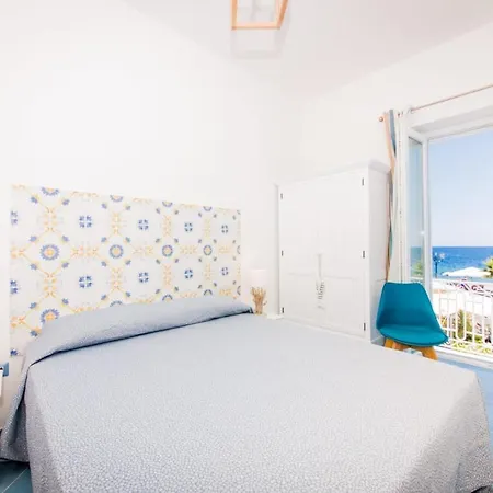 Pensión Zagma Un Passo Dal Mare Canneto (Lipari)